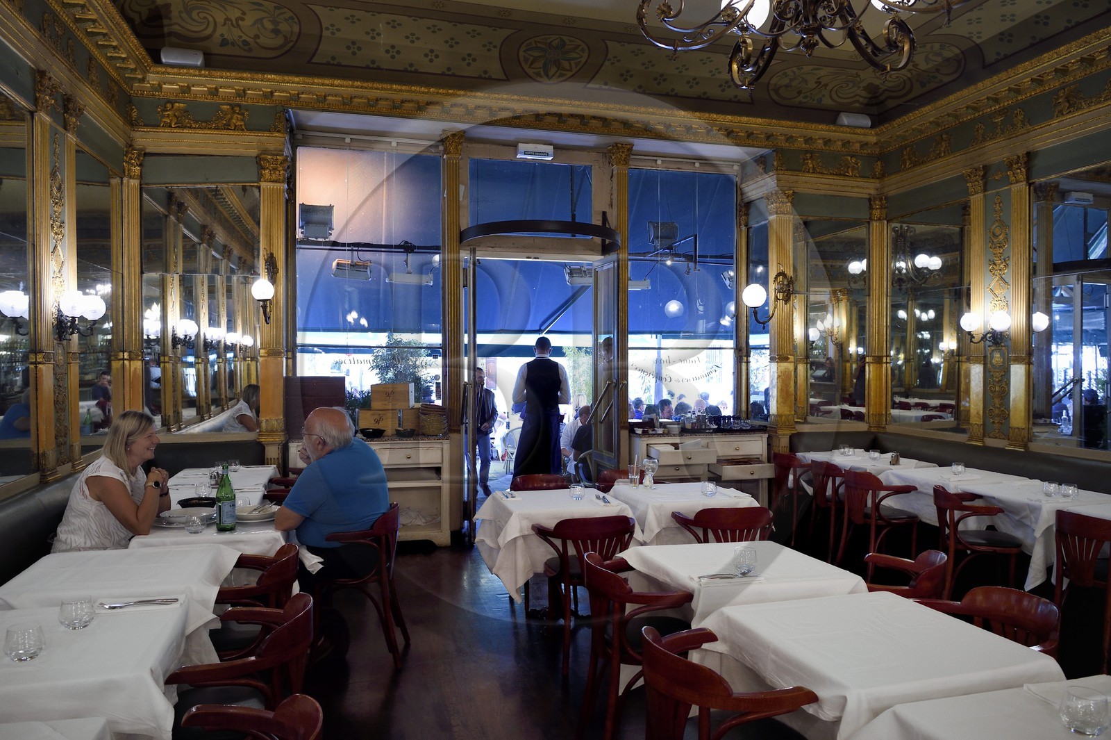 France, Bouches-du-Rhône (13), Aix en Provence, cours Mirabeau, café Les Deux Garçons que fréquenta Paul Cézanne