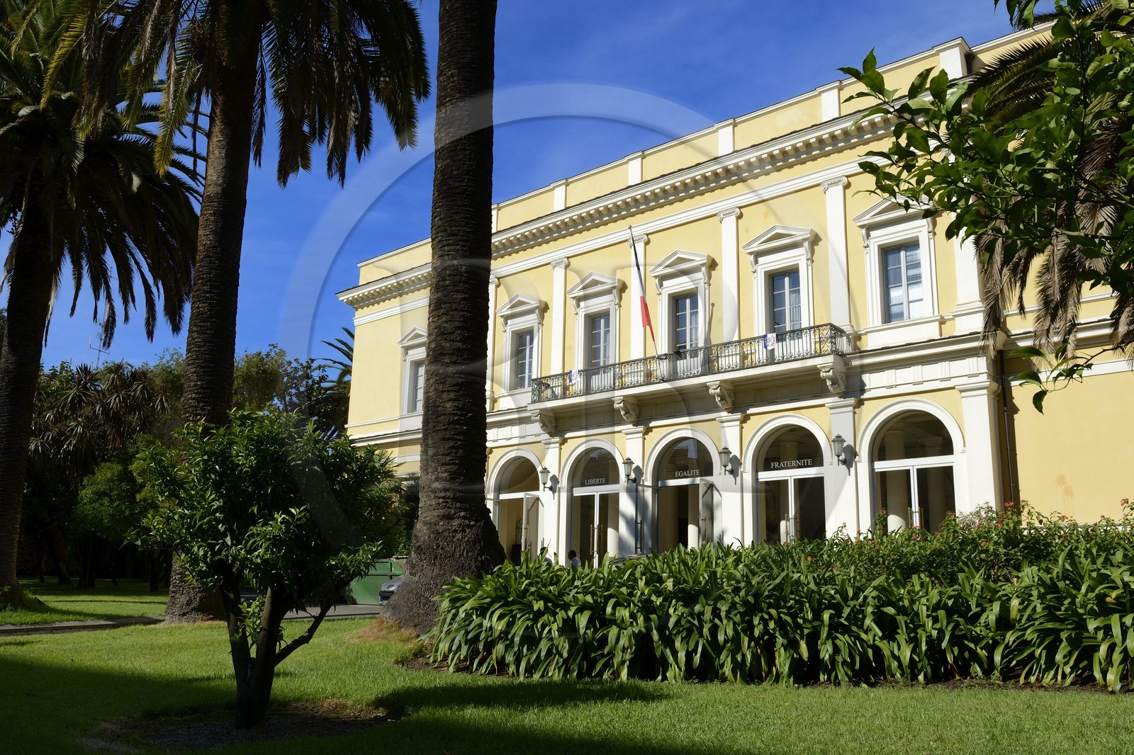 France, Corse-du-Sud (2A), Ajaccio, Palais Lantivy sur le Cour Napoleon qui est aussi la préfecture