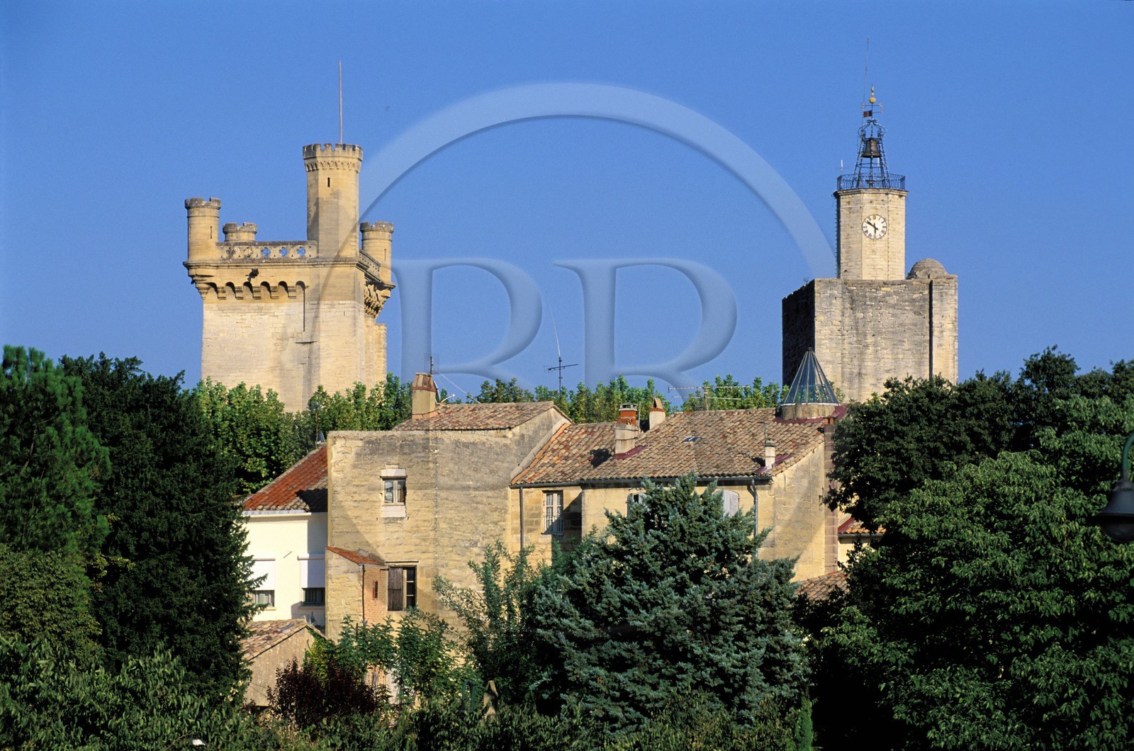France, Gard (30), Uzès, la vieille ville dominée par la tour du château des Ducs