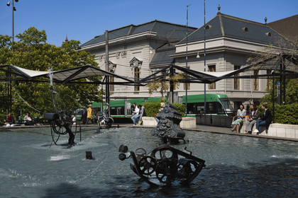 Suisse, Bâle, Theaterplatz, Fontaine du Carnaval de Tinguely (Fasnachtsbrunnen)
