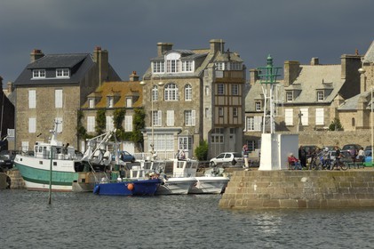 France, Manche, Val de Saire, Barfleur, labelled Les Plus Beaux Villages de France (The Most Beautiful Villages of France), port at high tide