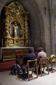 Espagne, Pays-Basque, Navarre, Roncevaux, étape du chemin de Saint-Jacques de Compostelle, Collégiale royale de Roncevaux, église de Santa María la Real, statue de Saint-Jacques