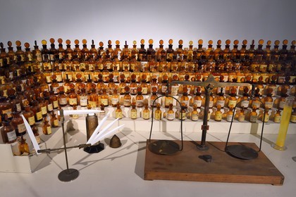 France, Alpes-Maritimes (06), Grasse, Musée International de la Parfumerie, l'orgue à parfums du célèbre nez Jean Carles