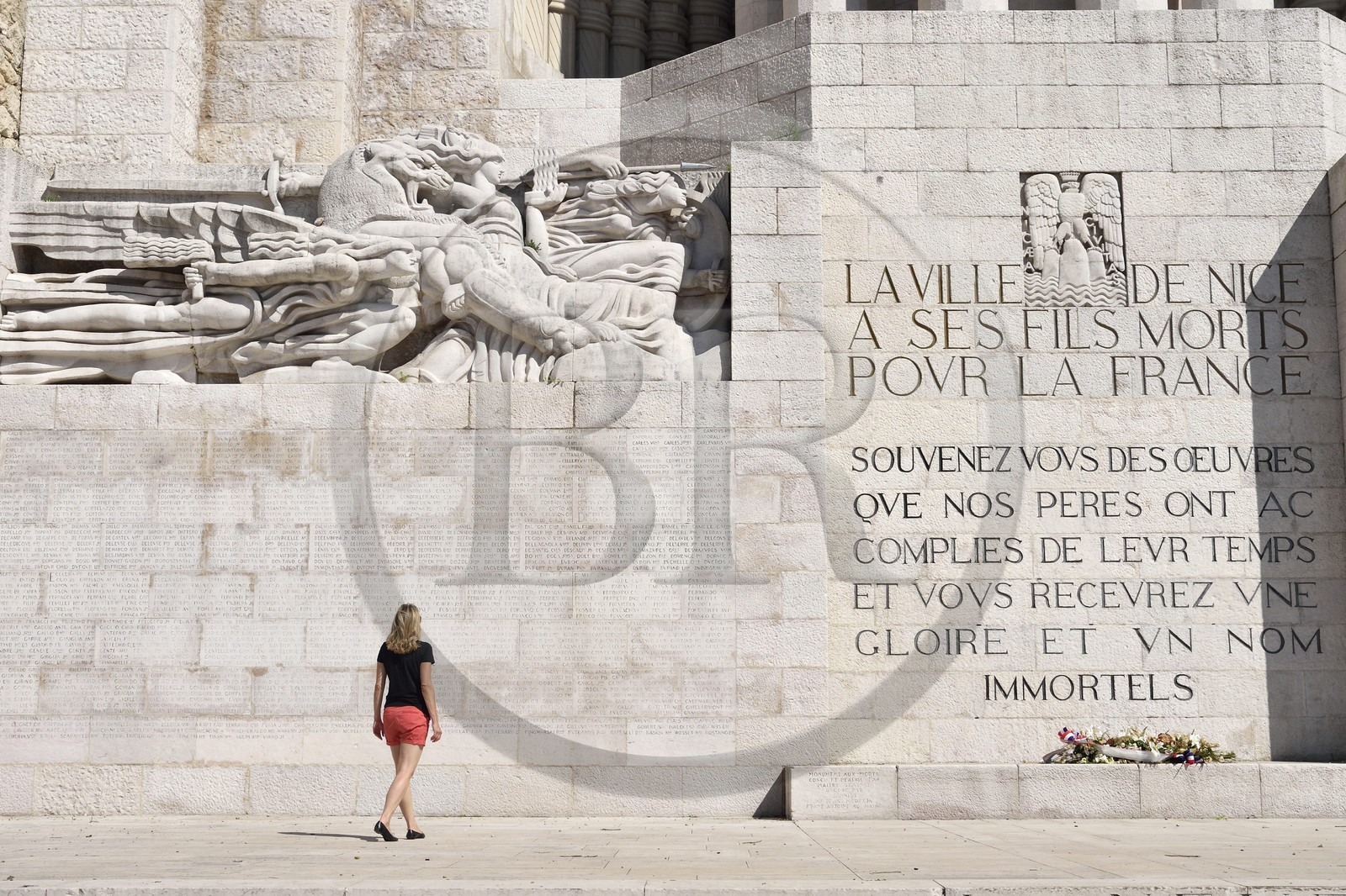 France, Alpes-Maritimes (06), Nice,  le vieux port, place Guynemer, monument aux morts de style Art déco