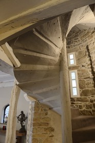 France, Côtes-d'Armor (22), Guingamp, pâtisserie Pasquiet, une des maisons à colombage de la Place du Centre