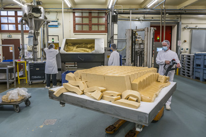 France, Côte-d'Or (21), Dijon, la fabrique de pains d'épices de la la maison Mulot et Petitjean, fabrication de la pâte mère et de la pâte braquée