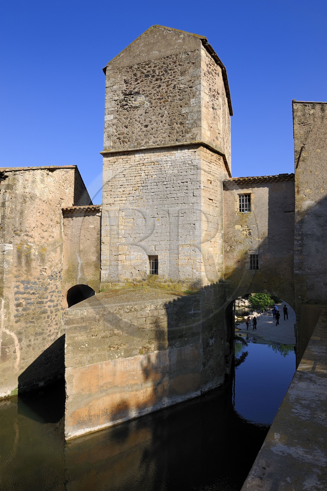 France, Hérault (34), le moulin à Bled (à blé) de Saint-Thibéry sur le fleuve Hérault