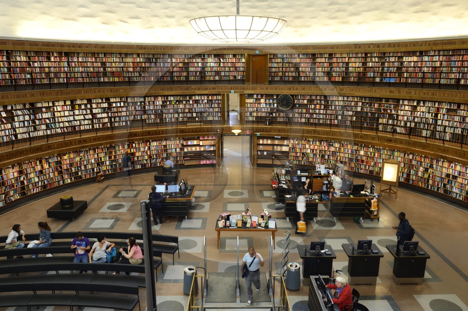 Suède, Stockholm, la bibliothèque publique de Stockholm (Stockholms stadsbibliotek) de 1928 par l'architecte suédois Gunnar Asplund, l'intérieur de la rotonde