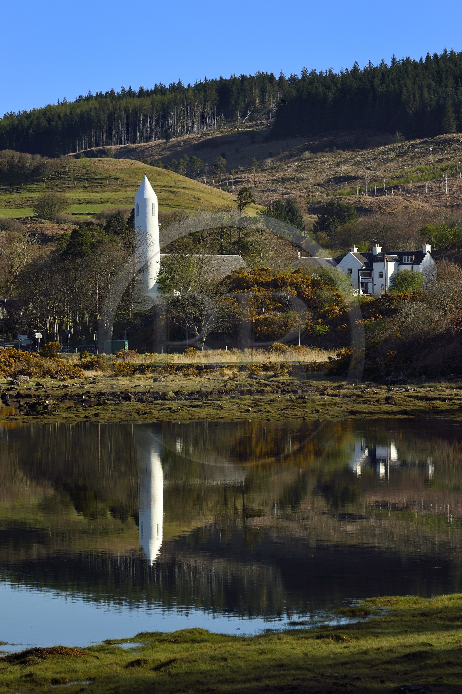 United Kingdom, Scotland, Highland, Inner Hebrides, Isle of Mull, Dervaig, Kilmore Church with a round tower