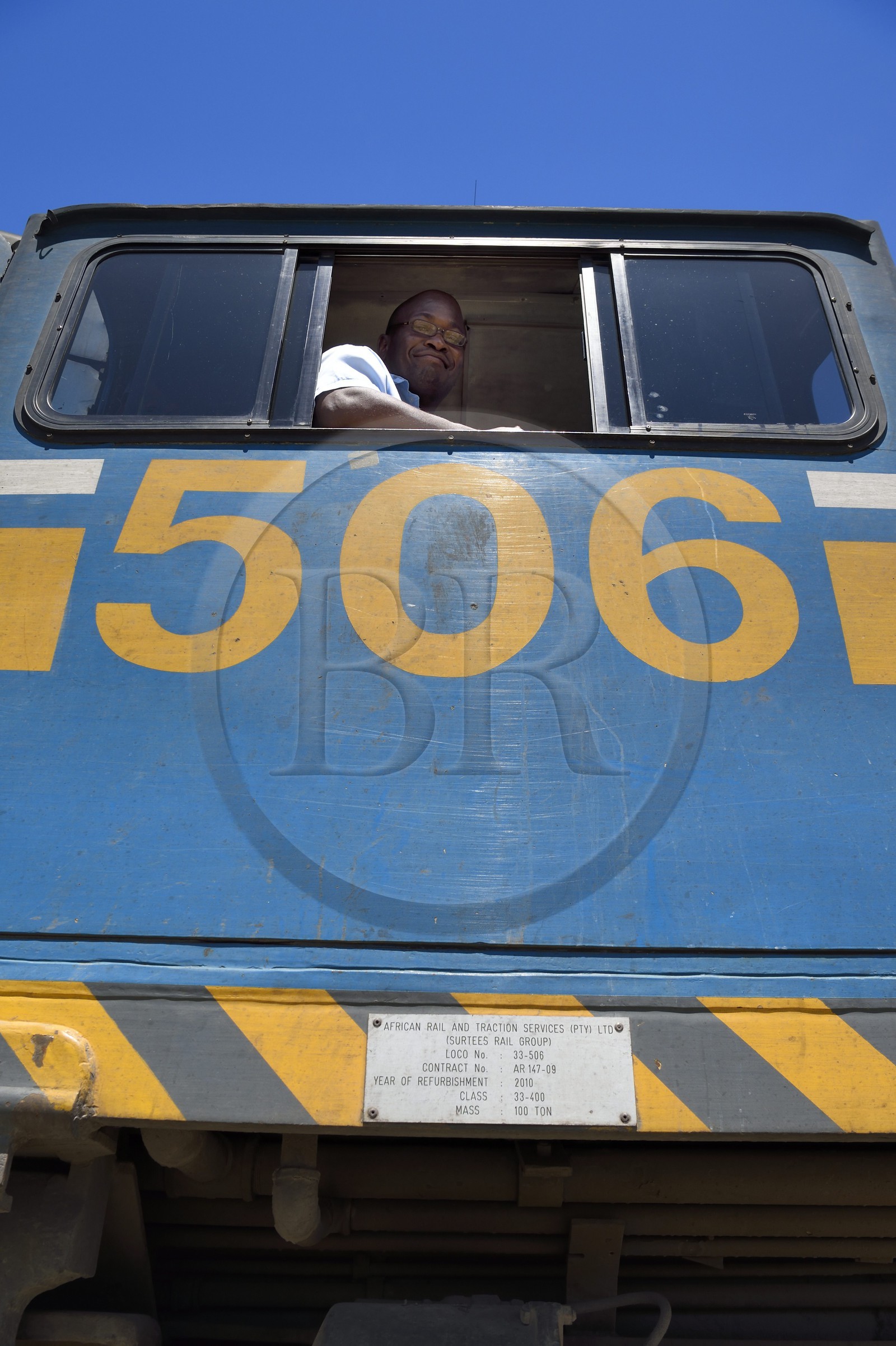 Namibie, région de Erongo, le conducteur du train Shongololo express