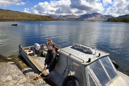 Royaume-Uni, Ecosse, Highland, Hébrides intérieures, Ile d'Ulva proche de la cote ouest de l'Ile de Mull, bateau de liaison avec l'ile