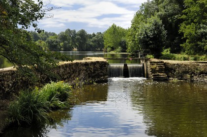 France, Maine et Loire (49), Montreuil-Bellay, écluse médiévale au lieu dit La Salle