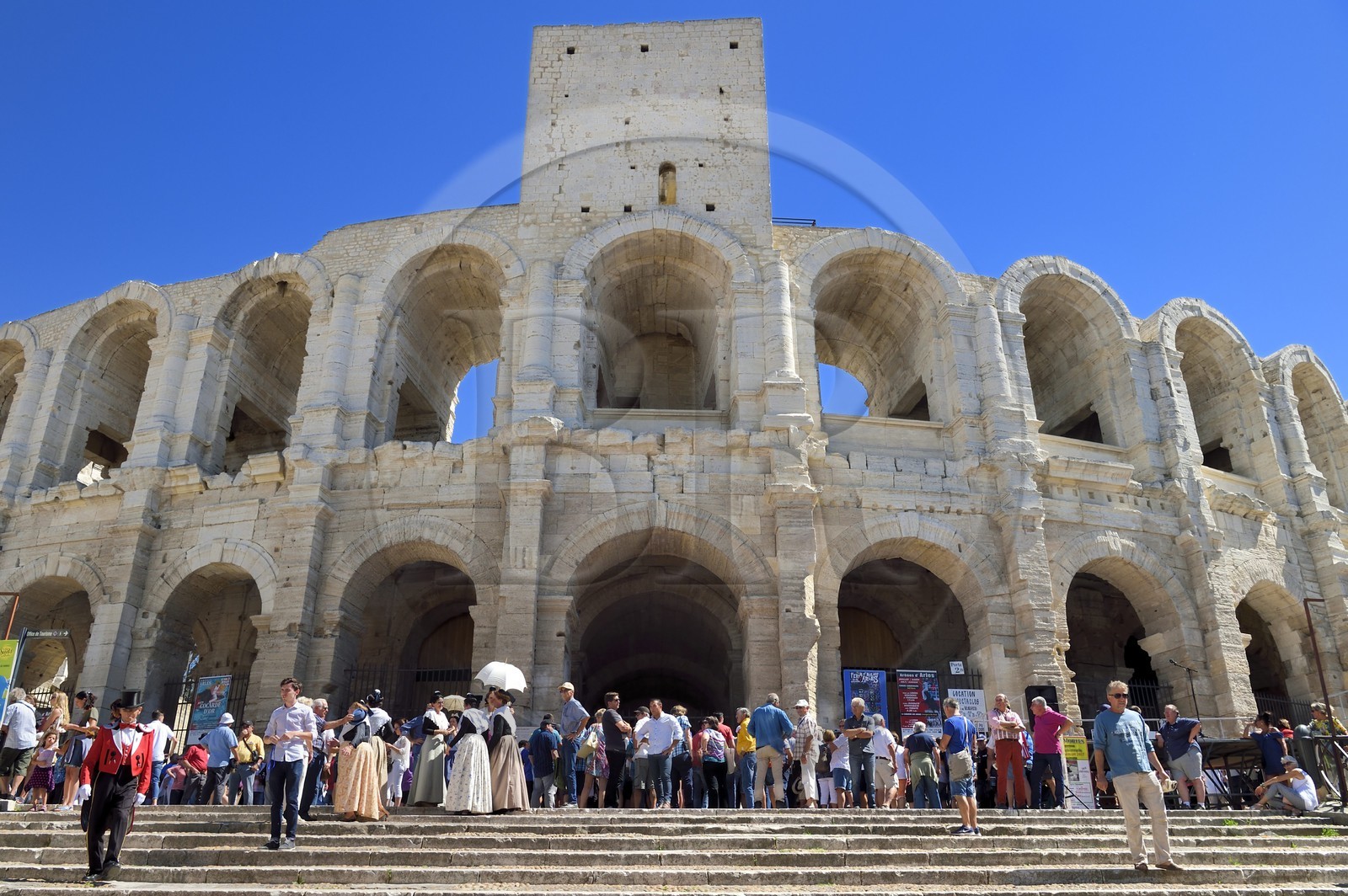 France, Bouches-du-Rhône (13), Arles, la course camarguaise  de la Cocarde d'Or aux Arènes, amphithéâtre romain de 80-90 après JC, classé Patrimoine Mondial de l'UNESCO