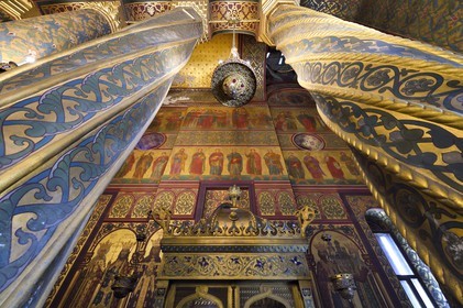 Roumanie, Valachie, Muntenie, le monastère de Curtea de Arges datant du XVIème siècle est aujourd'hui une église épiscopale qui abrite la nécropole des premiers rois de Roumanie