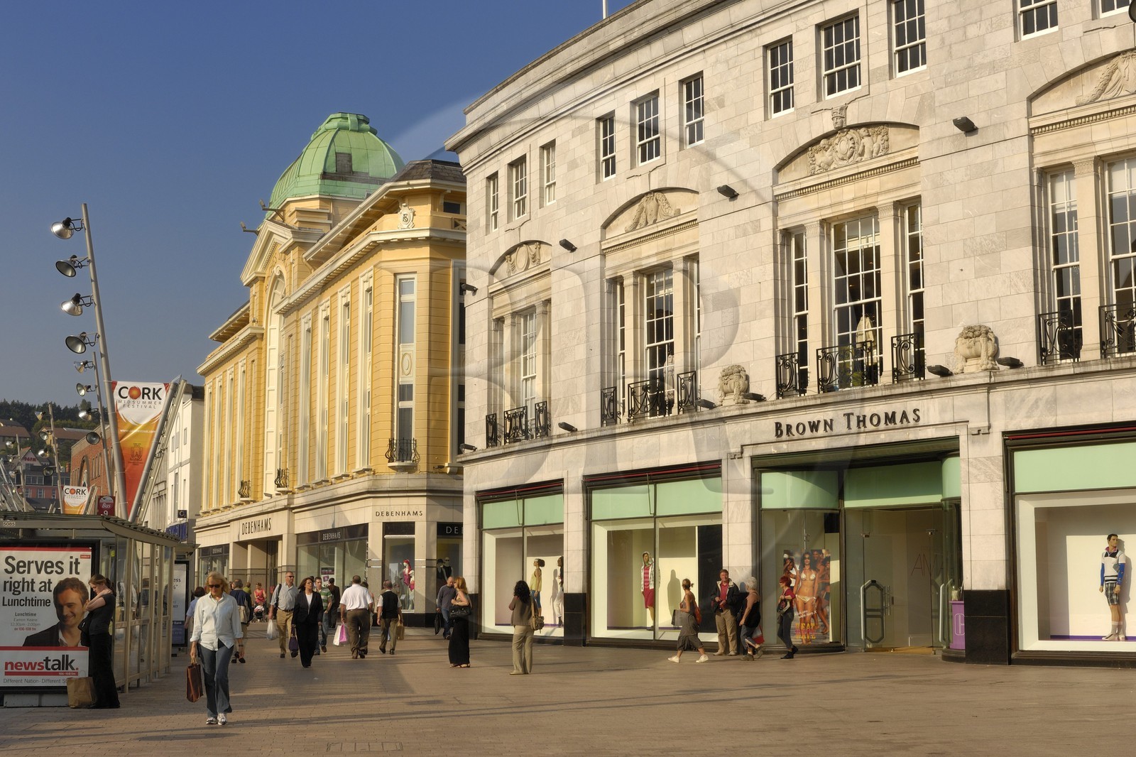 Irlande, Comté de Cork, Cork, St Patrick's Street, grand magasin Brown Thomas