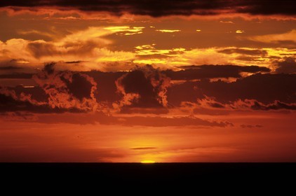 France, île de la Réunion, coucher de soleil sur la mer