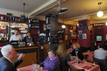 France, Paris (75), restaurant Au trou normand rue Jean Pierre Timbaud