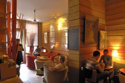 France, Paris, the Apparemment Cafe rue des coutures St Gervais