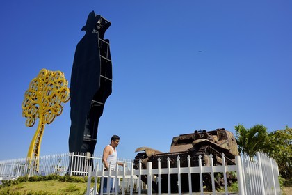 Nicaragua, Managua, Parque Historico Nacional Loma de Tiscapa, sculpture de la silhouette du général Augusto Cesar Sandino