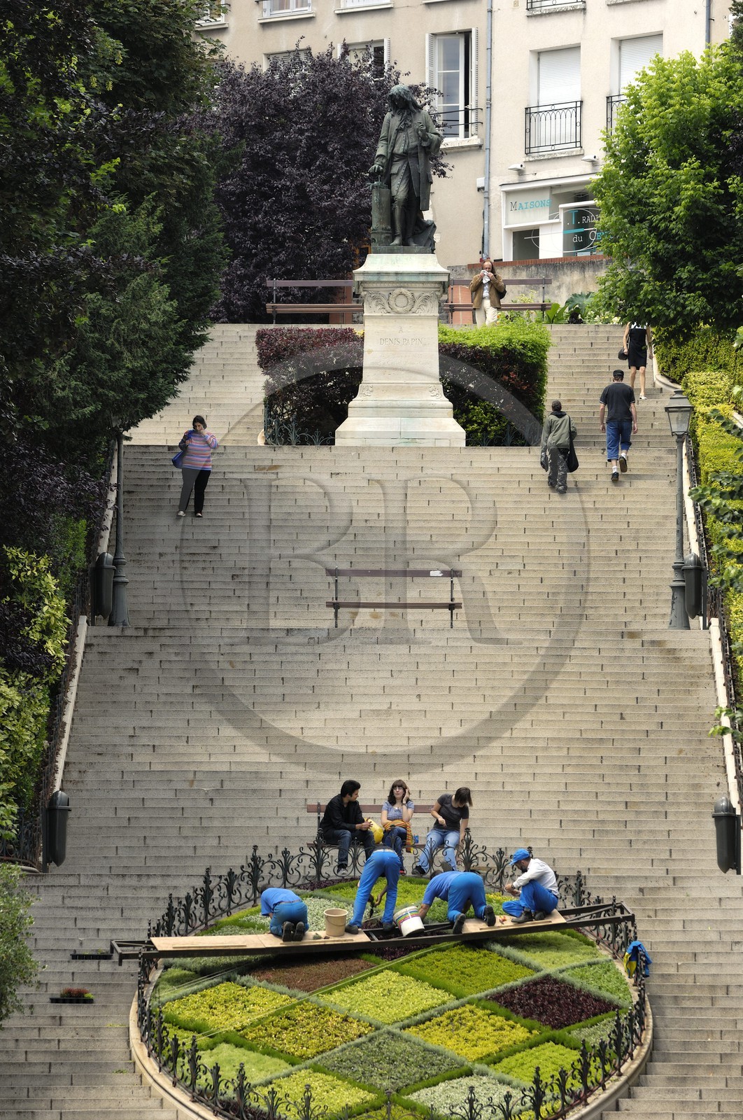 France, Loir et Cher (41), Blois, escalier Denis Papin et sa statue en arrière plan