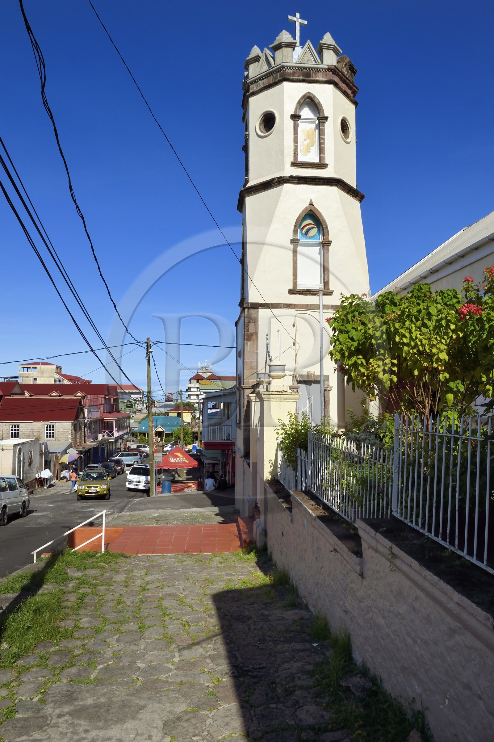 Caraïbes, Ile de la Dominique, la capitale Roseau, le Quartier français, rues du quartier central derrière le port, Bethesda Methodist Church