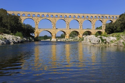 France, Gard (30), le Pont du Gard classé Patrimoine Mondial de l'UNESCO, aqueduc romain qui enjambe le Gardon