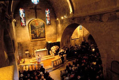 France, Bouches-du-Rhône (13), Les Baux-de-Provence, labellisé Les Plus Beaux Villages de France, Noël, messe de minuit en l' église Saint-Vincent