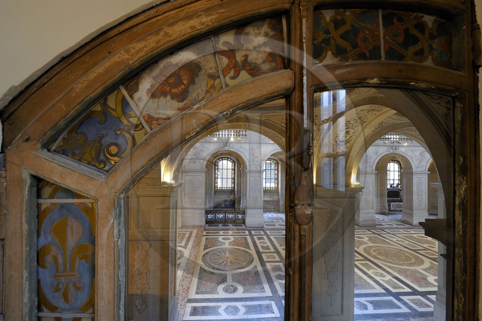 France, Yvelines (78), château de Versailles, classé Patrimoine Mondial de l'UNESCO, oratoire particulier caché de la Marquise de Pompadour donnant sur la Chapelle Royale