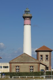 France, Calvados (14), Cote de Nacre, Ouistreham-Riva-Bella, le phare