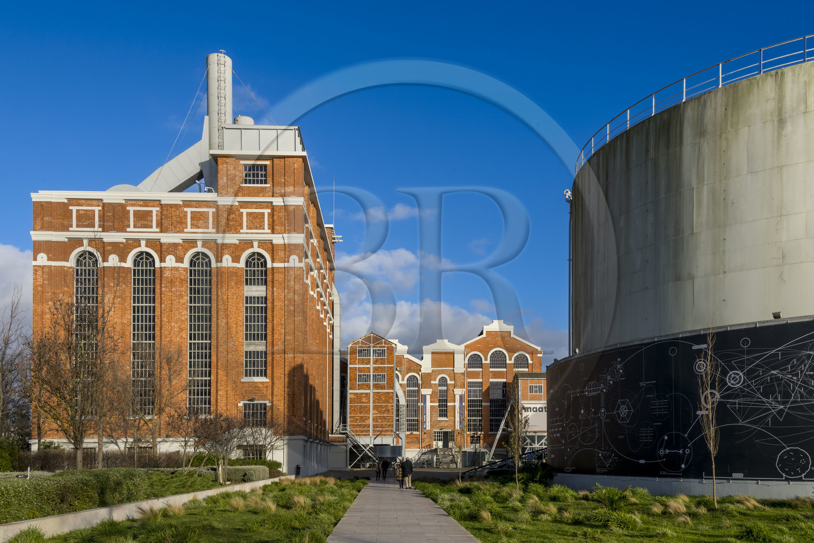 Portugal, Lisbonne, quartier de Belem, MAAT (Musée d'Art, Architecture et Technologie ou Museu de Arte, Arquitetura e Tecnologia) sur les bords du Tage, musée de l'électricité et expositions d'art moderne dans l'ancienne centrale thermique Central Tejo