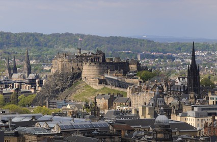 Royaume-Uni, Ecosse, Edimbourg, le château domine la ville