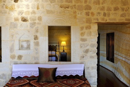 Turquie, Anatolie Centrale, province de Nevsehir, Cappadoce classée Patrimoine Mondial de l'UNESCO, Ürgüp, hôtel de luxe Yunak Evleri dans les anciennes maisons troglodytiques