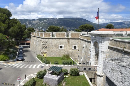 France, Var (83), Toulon, le fort Lamalgue dans le quartier du Mourillon qui abrite aujourd'hui les services chargés de la gestion des personnels de la Marine nationale