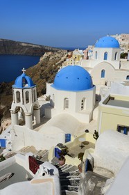 Grèce, Les Cyclades, mer Égée, île de Santorin (Thira ou Théra), le village de Oia qui surplombe la Caldera