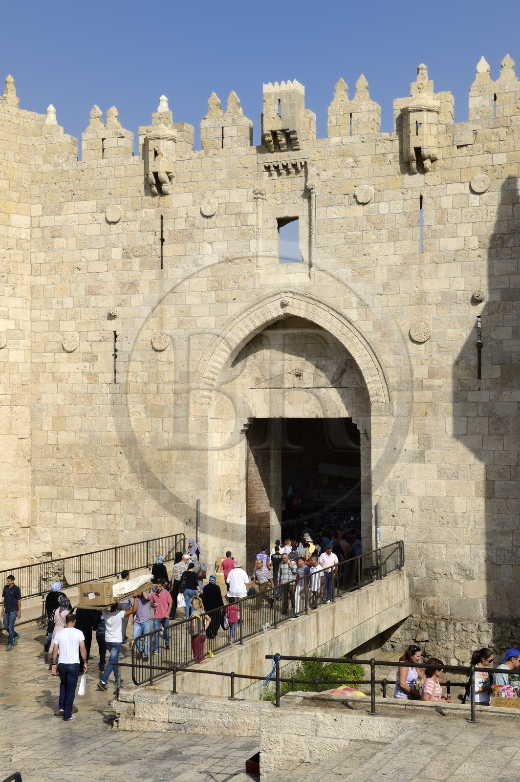 Israel, Jérusalem, ville sainte, vieille-ville classée Patrimoine Mondial de l'UNESCO, la Porte de Damas est l'entrée principale de la vieille ville