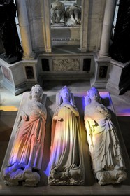 France, Seine-Saint-Denis (93), Saint-Denis, la basilique de Saint-Denis, gisants de Philippe V Le Long, Jeanne d'Evreux et Charles IV Le Bel de gauche à droite