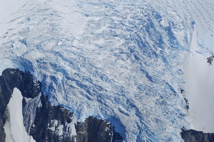Norway, Sogn og Fjordane, Jostedalsbreen and Briksdalbreen glacier (aerial view)