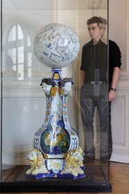 France, Seine-Maritime (76), Rouen, musée de la céramique, la sphère céleste de pierre Chapelle chef-d'oeuvre de la faience