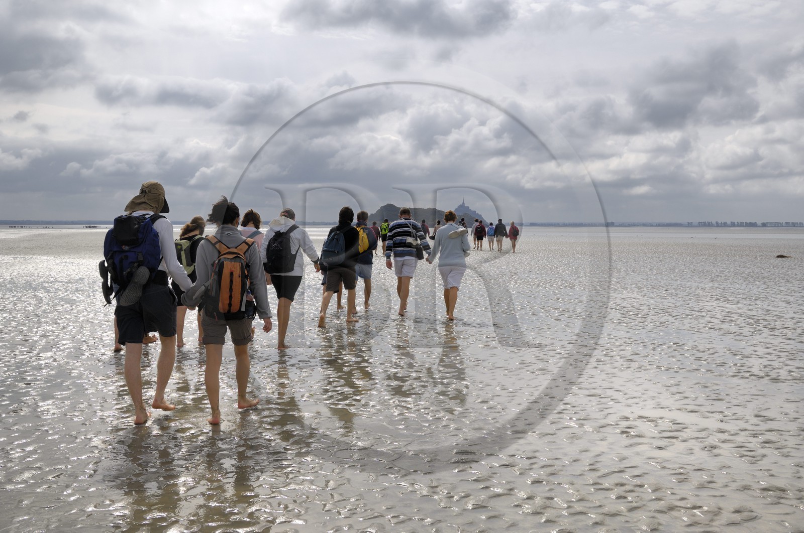 France, Manche (50), traversée à pied de la Baie du Mont Saint-Michel, classé Patrimoine Mondial de l' UNESCO