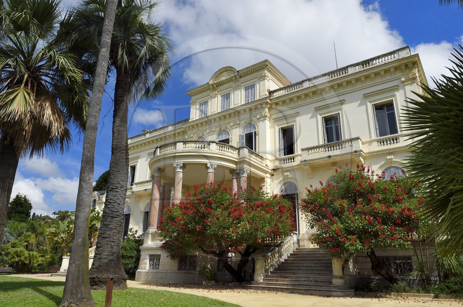 France, Alpes-Maritimes, Cannes, Noailles media library in the Rothschild Villa built in 1881, the park