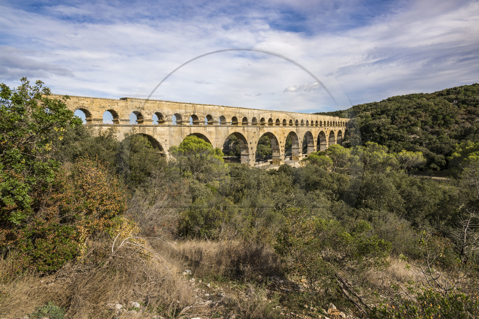 France, Gard (30), le Pont du Gard classé Patrimoine Mondial de l'UNESCO, Grand Site de France, pont aqueduc romain qui enjambe le Gardon
