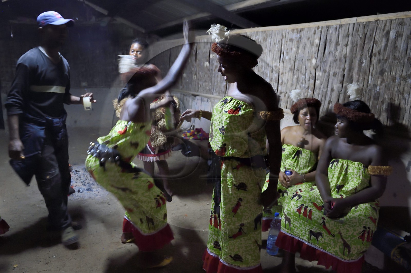 Gabon, Libreville, danses traditionnelles à l'occasion d'un mariage