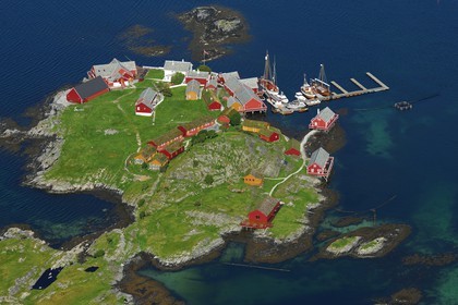 Norway, More Og Romsdal, fisher island south of Kristiansund (aerial view)