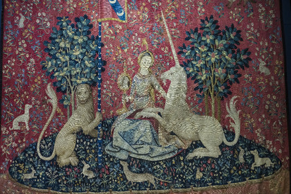 France, Paris, Musée de Cluny - Musée national du Moyen-Age (Middle Ages Museum in the former Hotel de Cluny), tapestries of the Lady and the Unicorn called The View - one of the 5 senses (circa 1500, wool and silk)