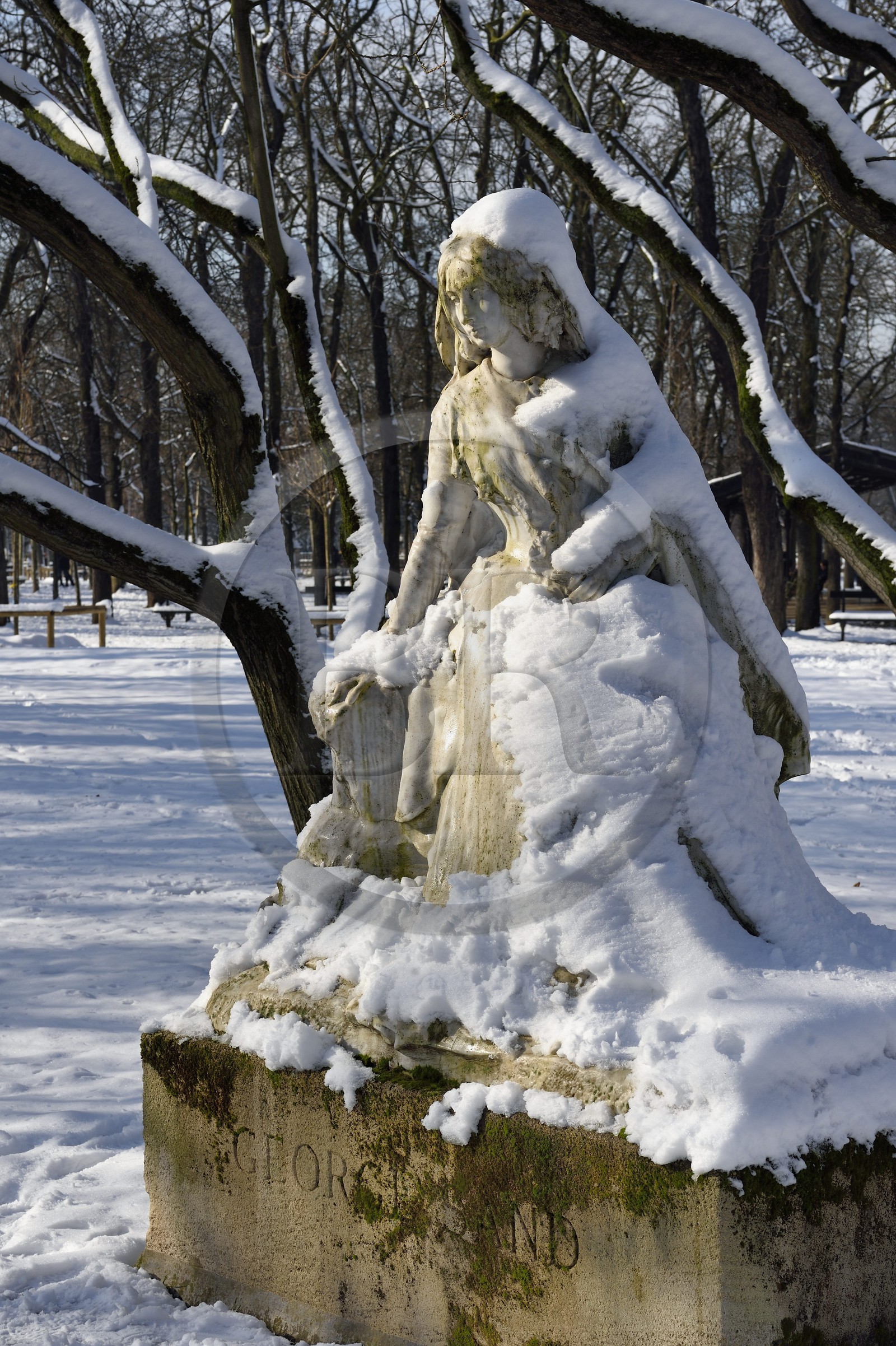France, Paris (75), quartier Saint-Michel, le jardin du Luxembourg, statue de Georges Sand par François-Léon Sicard