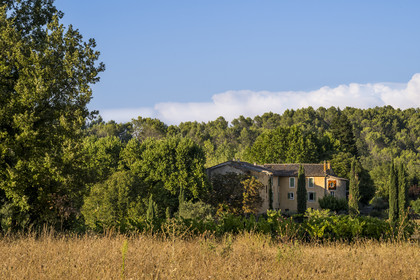 France, Var (83), Provence Verte, Bras, vers Saint-Maximin-la-Sainte-Baume, la maison d'hotes Le Peyrourier - une campagne en Provence