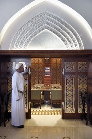 Sultanat d'Oman, Mascate, district Shati Al Qurm, Opera Galleria, luxueux centre commercial de l’Opéra Royal de Mascate, le restaurant Al Angham