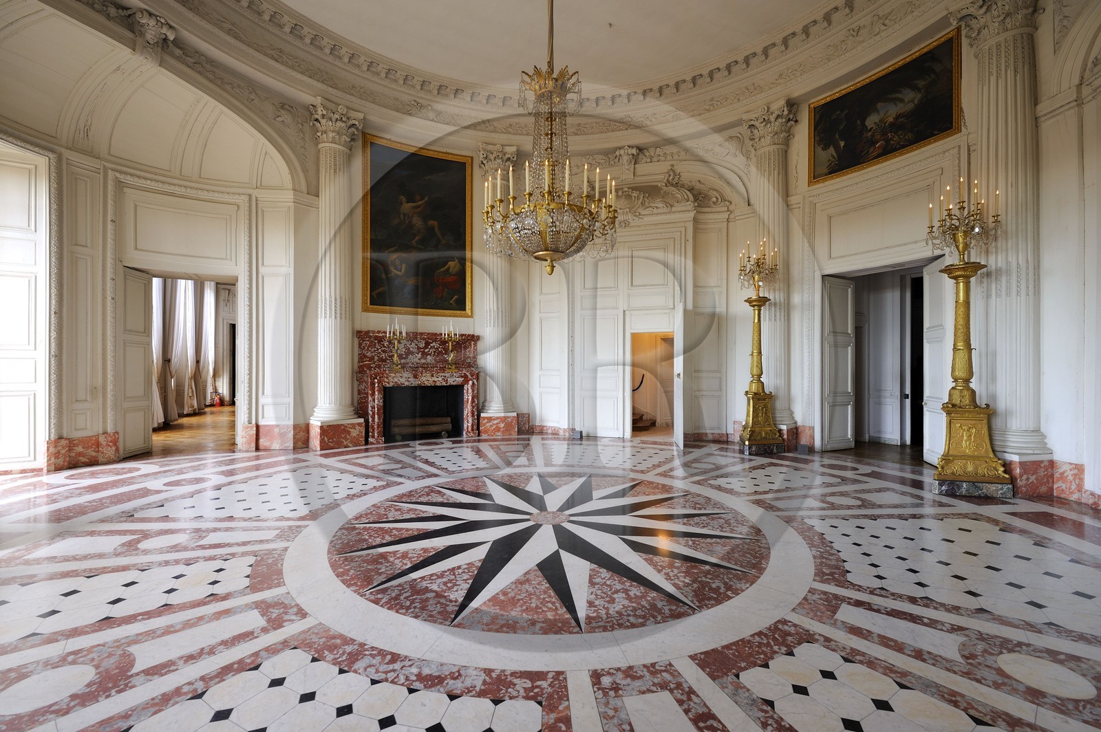 France, Yvelines (78), château de Versailles, classé Patrimoine Mondial de l'UNESCO, le Grand Trianon, le salon rond