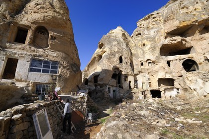 Turquie, Anatolie Centrale, province de Nevsehir, Cappadoce classée Patrimoine Mondial de l'UNESCO, Ürgüp, anciennes maisons troglodytiques
