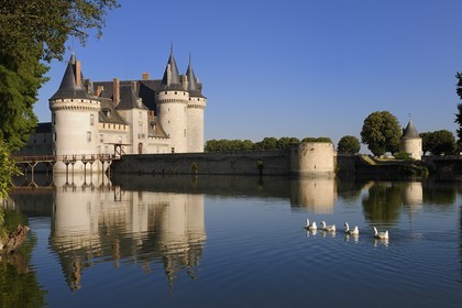 France, Loiret (45), Vallée de la Loire classée Patrimoine Mondial de l' UNESCO, Sully-sur-Loire, château du XIVe XVIIe siècles, mention obligatoire : Châteaux de Sully-sur-Loire, propriété du département du Loiret